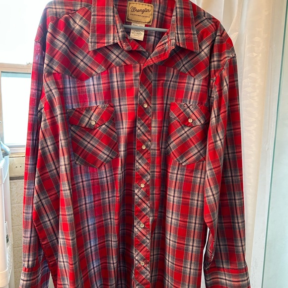 Wrangler Red and Blue Plaid Shirt - Picture 2 of 2
